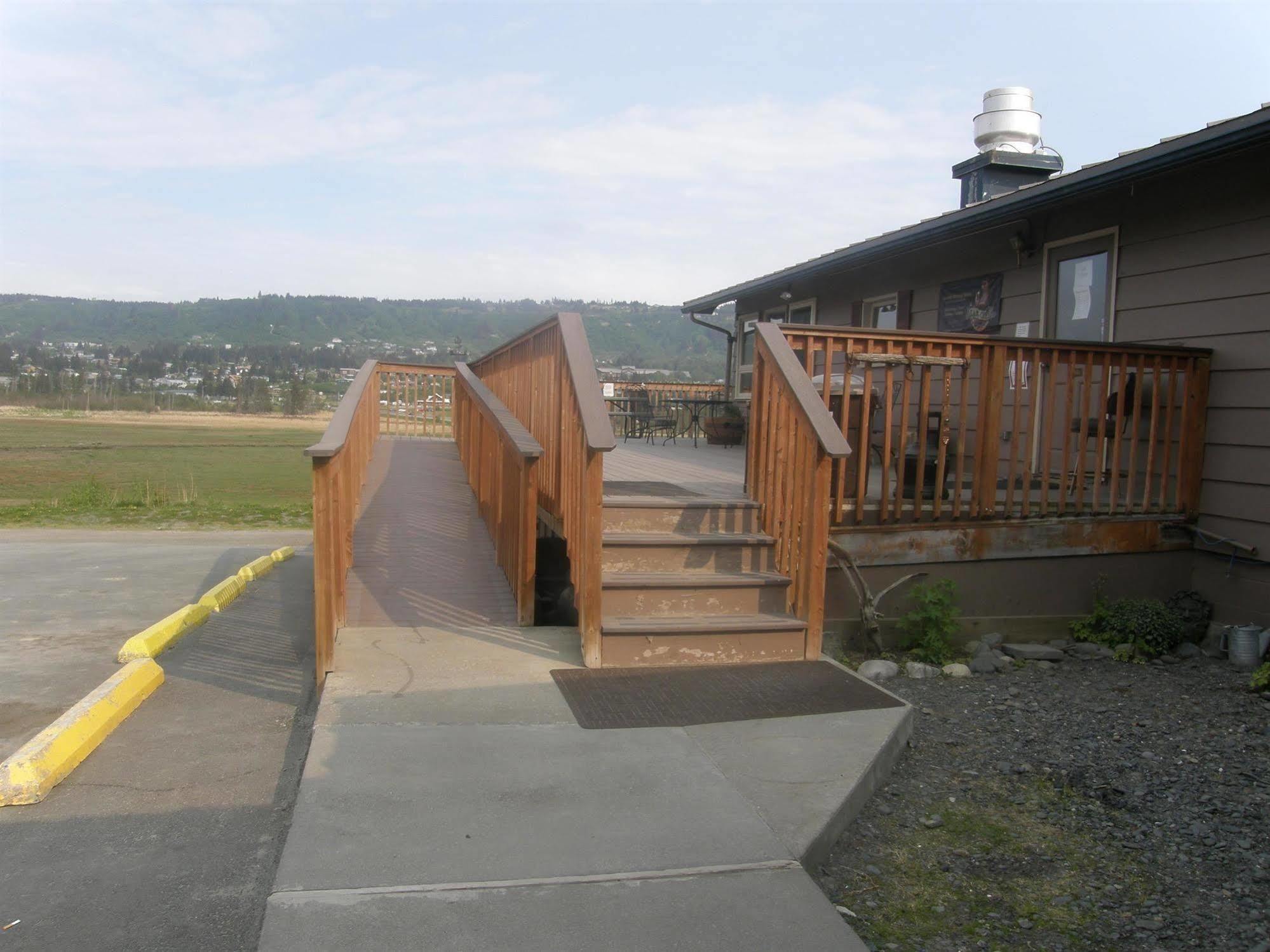 Beluga Lake Lodge Homer Exterior photo